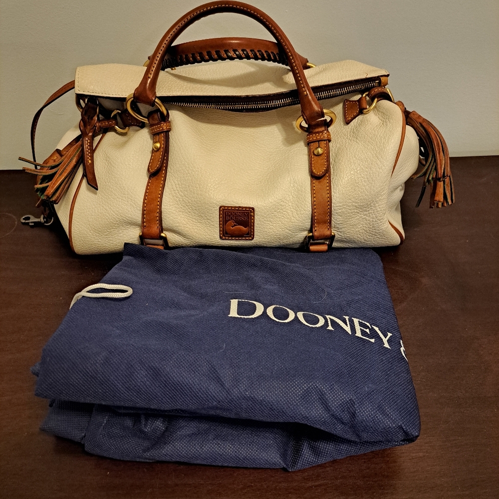 Dooney &Bourke leather handbag